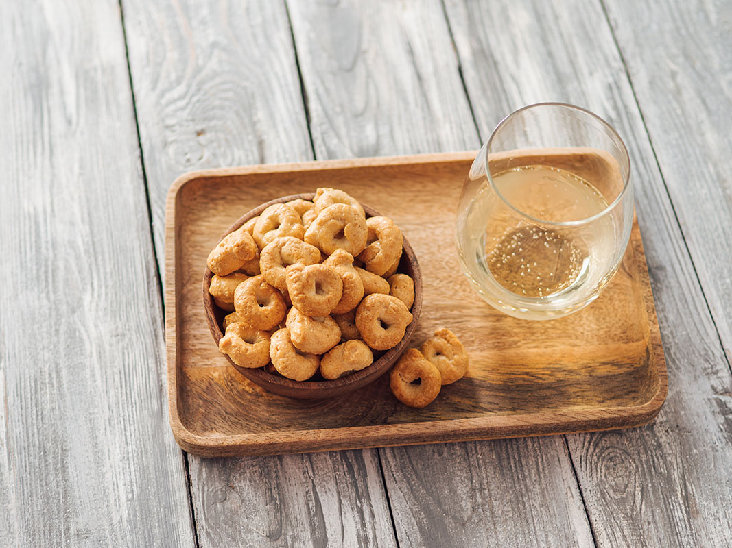 Cosa si beve con i taralli? Consigli pratici sull'abbinamento perfetto